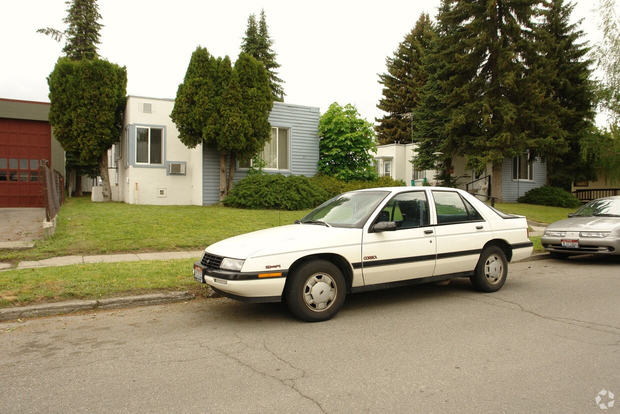 Building Photo - 413 E Indiana Ave