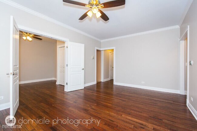 Building Photo - 538 W Cornelia Ave