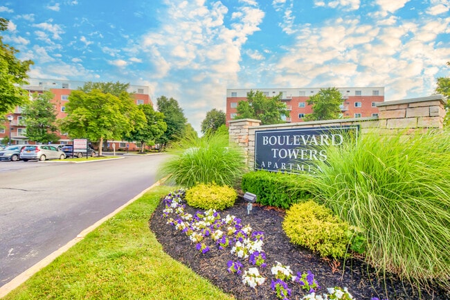 Building Photo - Boulevard Towers