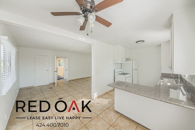 Building Photo - ~$400 OFF Each Month~ Charming, Spacious T...