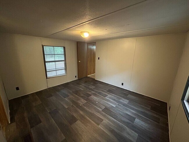 Foto del edificio - 4502 E Old Marion Hwy