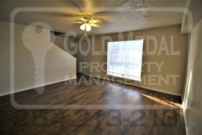 Foto del edificio - Spacious & affordable 3-bed, 2.5-bath! - Now Available for Rent!