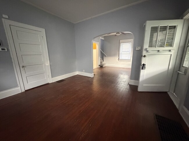 Photo - 3 Bedroom Near Irvington-Emerson Heights House