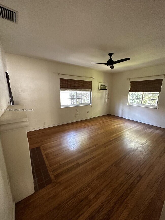 Foto del edificio - 1560 Jefferson Ave