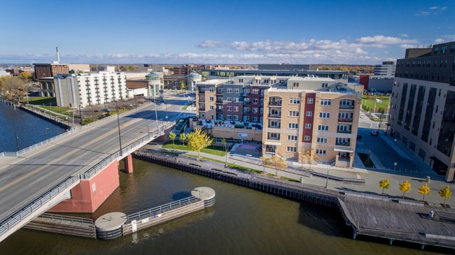 Foto del edificio - CityDeck Landing