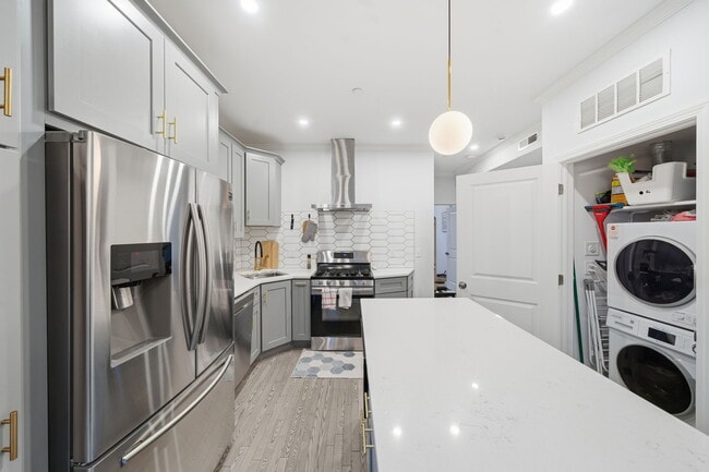 Foto del edificio - 68 Edson St