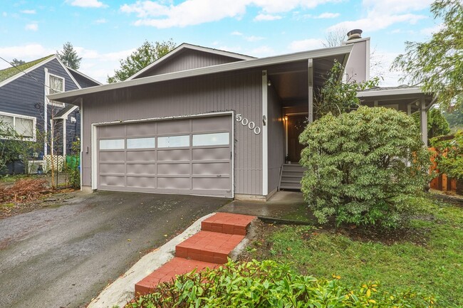 Foto del edificio - 3 Bedroom, 2 Bath House Near Portland Community College on Quiet Dead-end Street