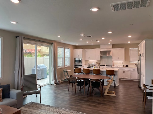 Building Photo - 6659 Encelia Pl