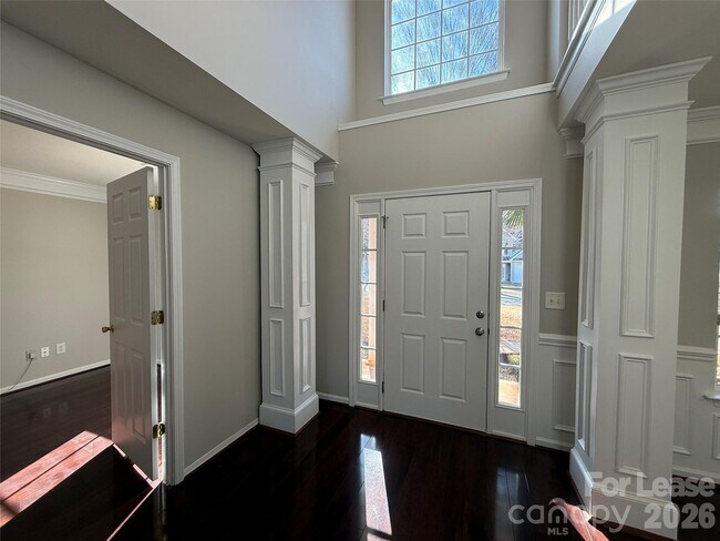 Building Photo - 203 Almora Loop