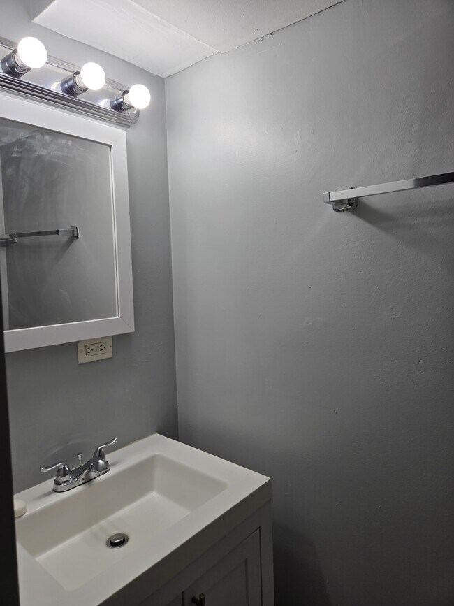 Foto del edificio - 7011 S East End Ave