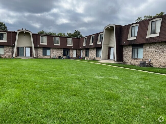 Building Photo - Adams Lake Apartments