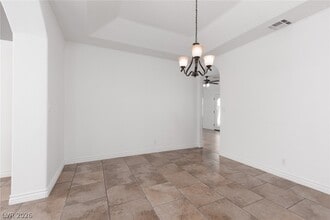 Building Photo - 7845 S Meadow Creek