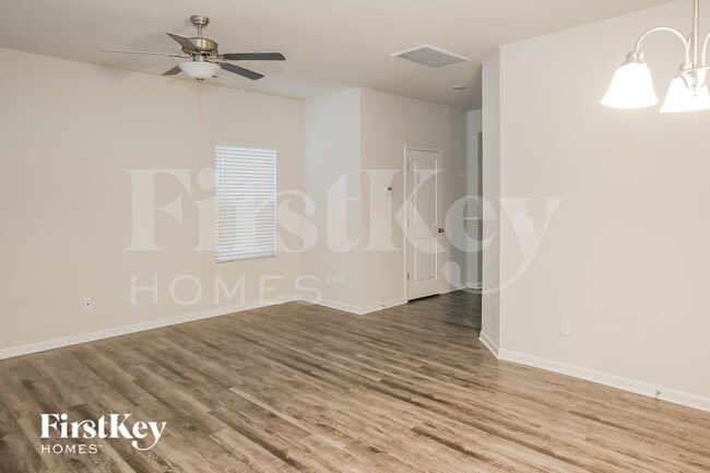 Building Photo - 9534 Hamel St