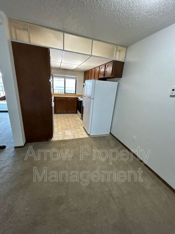 Building Photo - 203 E Arbor Ave