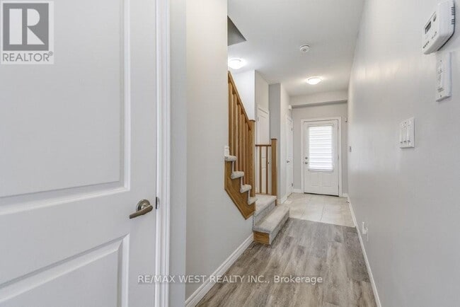 Building Photo - 14 Foothills Ln