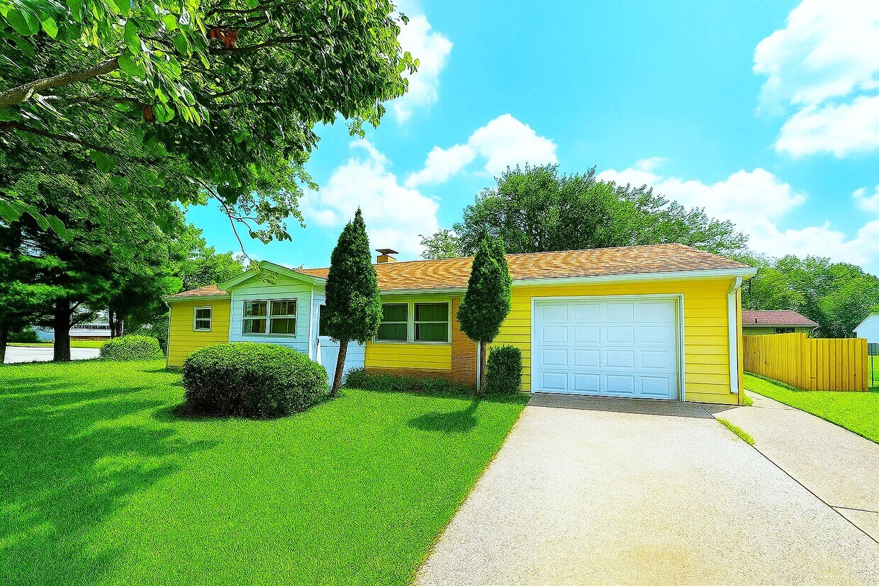 Photo - 4071 Sawyer St