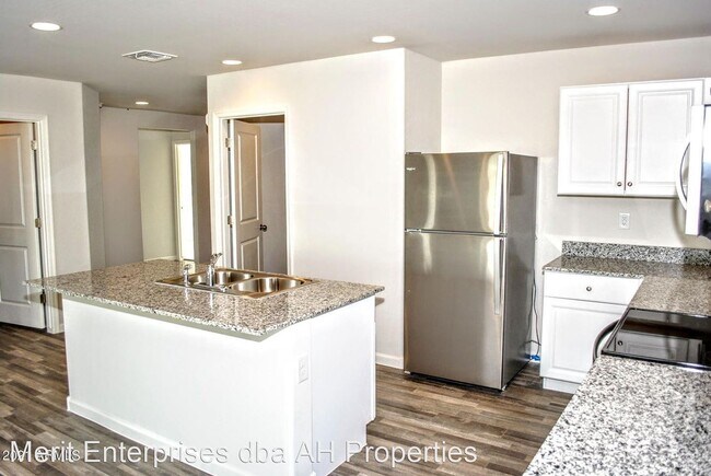 Foto del edificio - 3 br, 2 bath House - 808 S PARKER PL