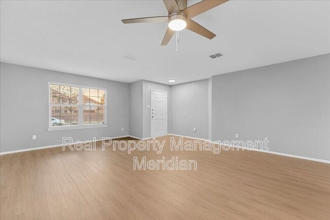 Foto del edificio - 7802 Calgary Ln