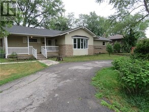 Building Photo - 564 Lakeview Rd