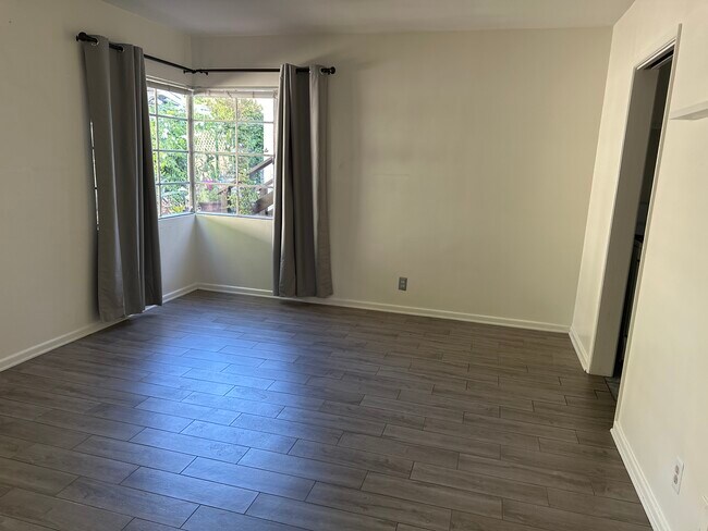 Sala de estar - 710 Copeland Ct