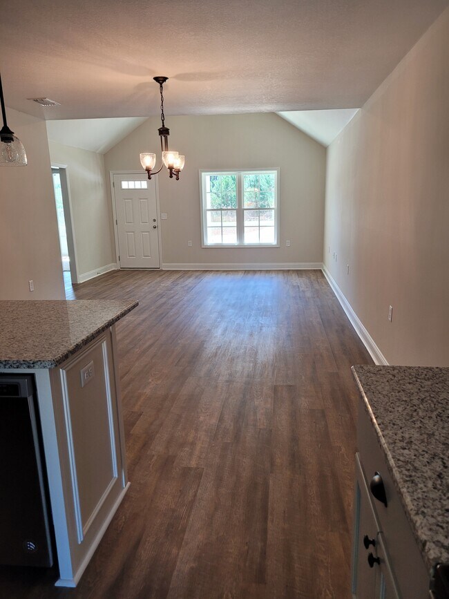 Foto del edificio - 4115 Little Viking Rd