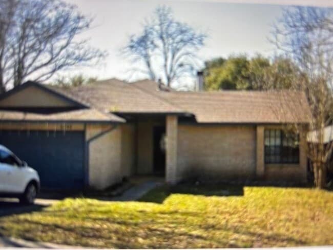 Building Photo - 6046 Broadmeadow