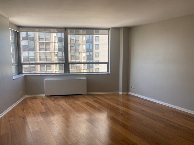 Foto del edificio - 5701 N Sheridan Rd