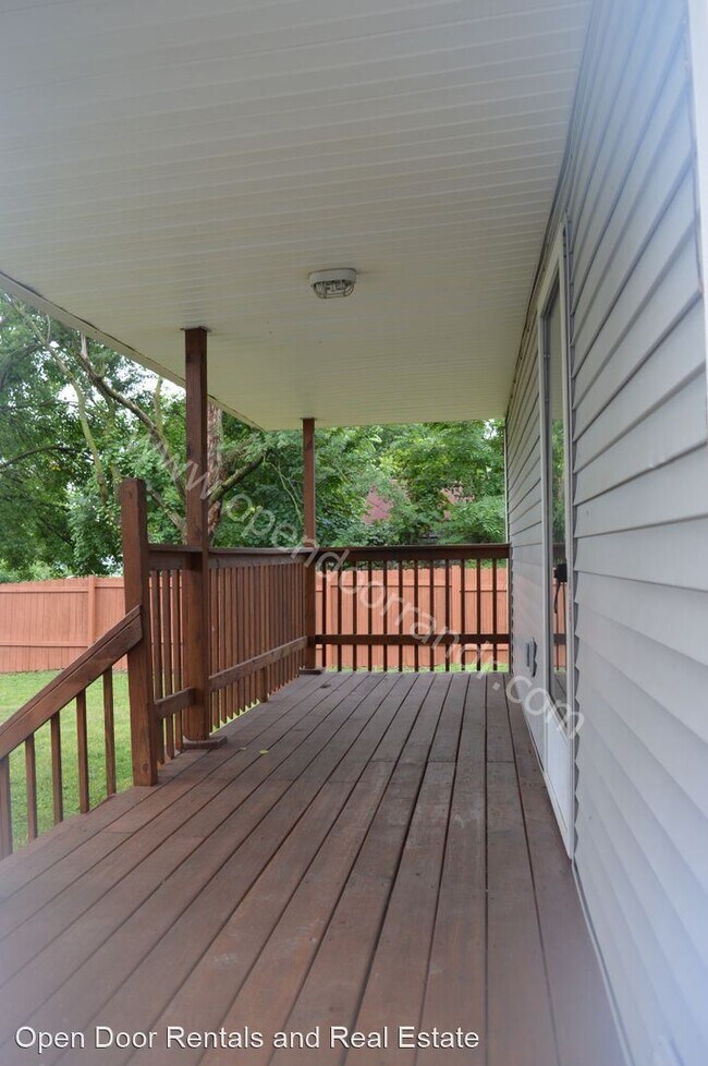 Building Photo - 4 br, 1.5 bath House - 1337 S Wabash Ave