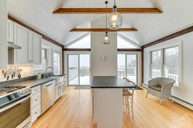 Foto del edificio - 378 Cornwallville Rd