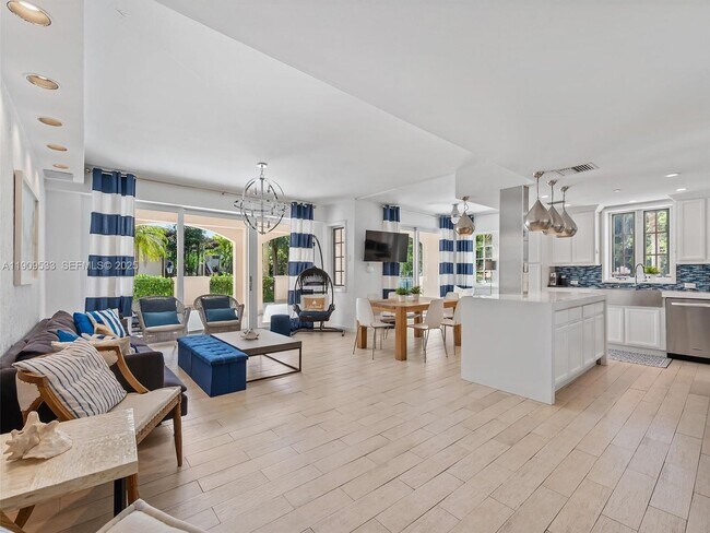 Foto del edificio - 19116 Fisher Island Dr