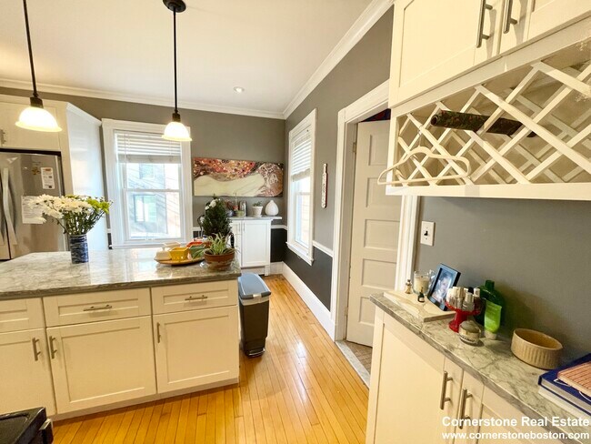 Foto del edificio - 76 Parker Hill Ave