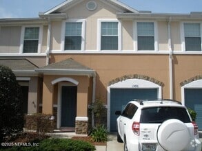 Building Photo - 13496 Essence Ct