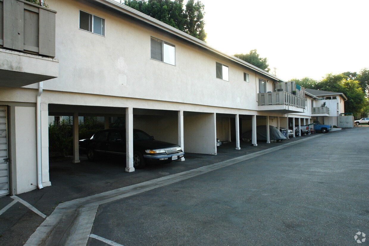 Foto del edificio - 311 W Padre St