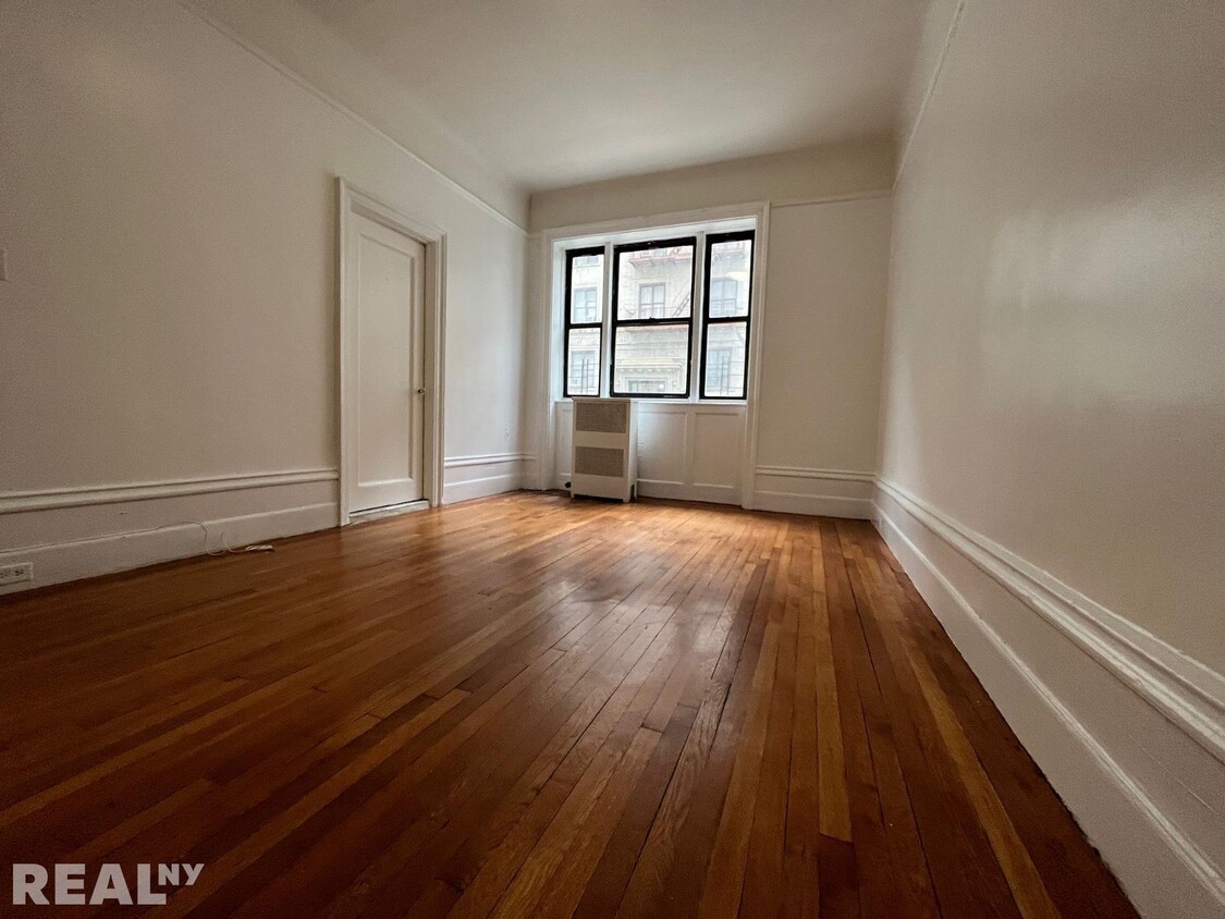 Foto principal - 725 West 172nd Street