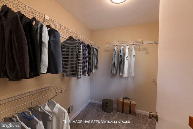 Foto del edificio - 8605 Cottage St