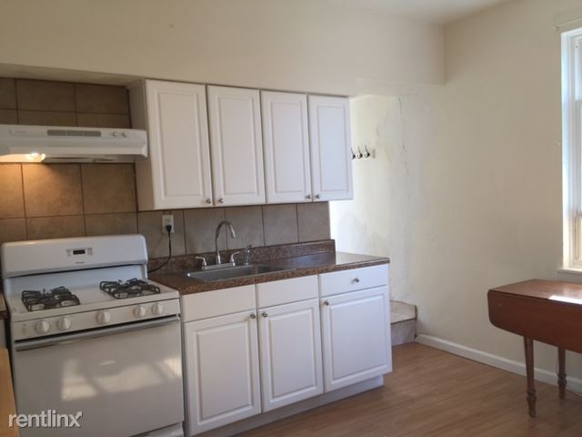 Building Photo - 2 br, 1.5 bath Townhome - 2 Minnesota St