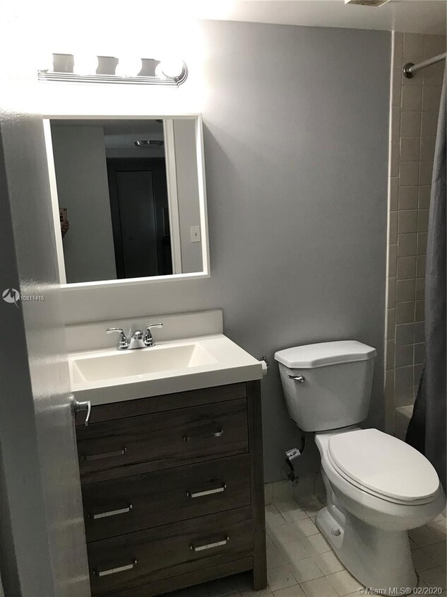 Foto principal - 800 N Miami Ave