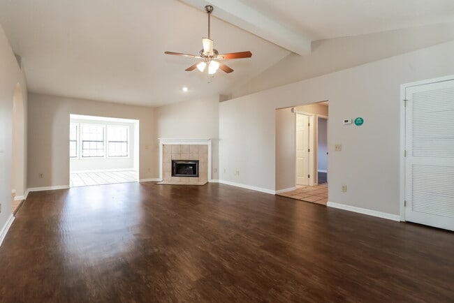 Foto del edificio - 2977 Tuscarora Tr