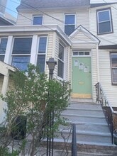 Building Photo - 216 Summit Ave