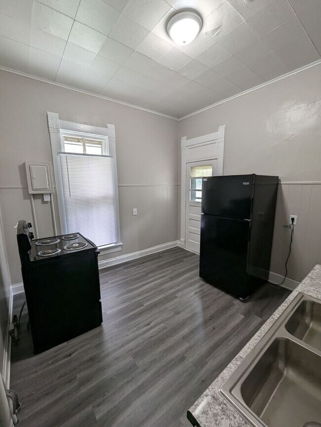 Building Photo - South 11th Duplex