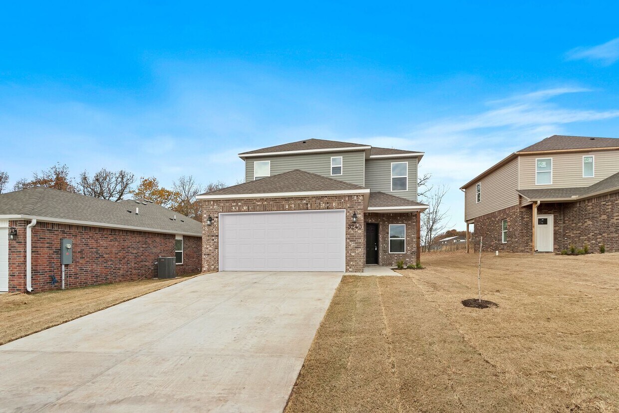 Brand New 4 Bedroom + 3 Bathroom Home in F... House Rental in Farmington, AR