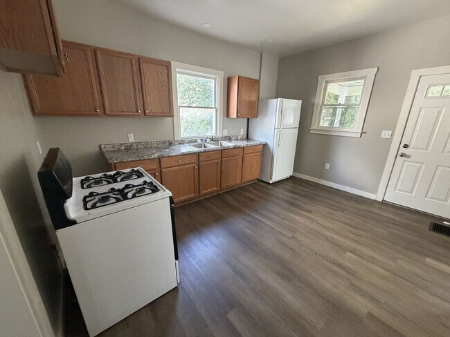Foto del edificio - 3946 Burnham Ave