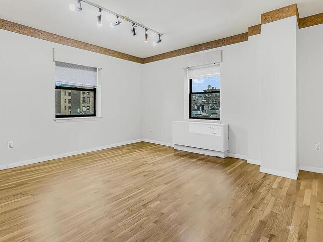 Foto del edificio - 186 W 80th St