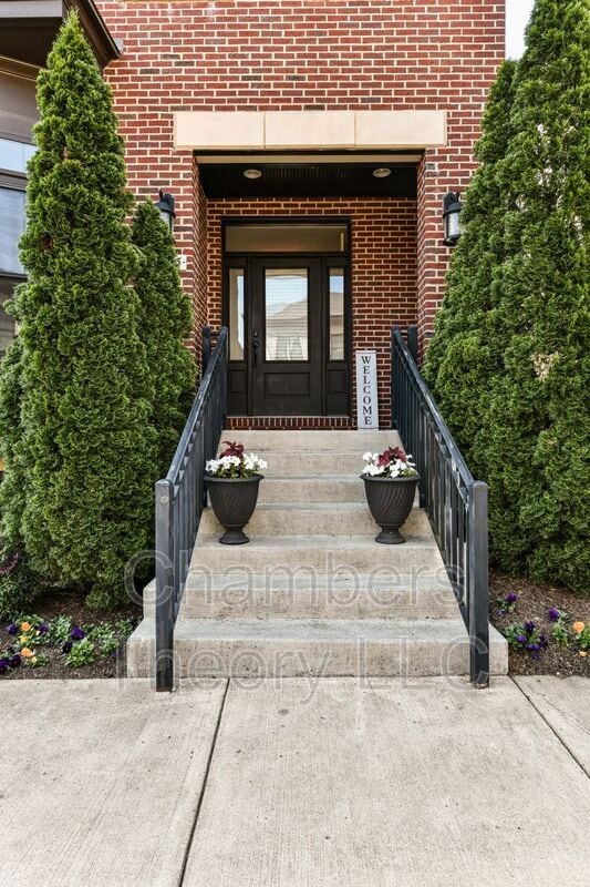 Building Photo - 44573 Yarmouth Dr