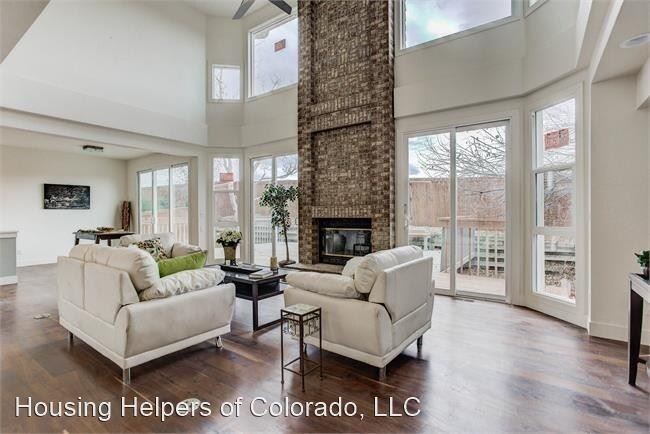 Building Photo - 6 br, 4.5 bath House - 945 Saint Andrews Lane