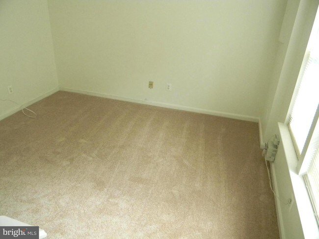 Building Photo - 113 Rabbit Chase Dr