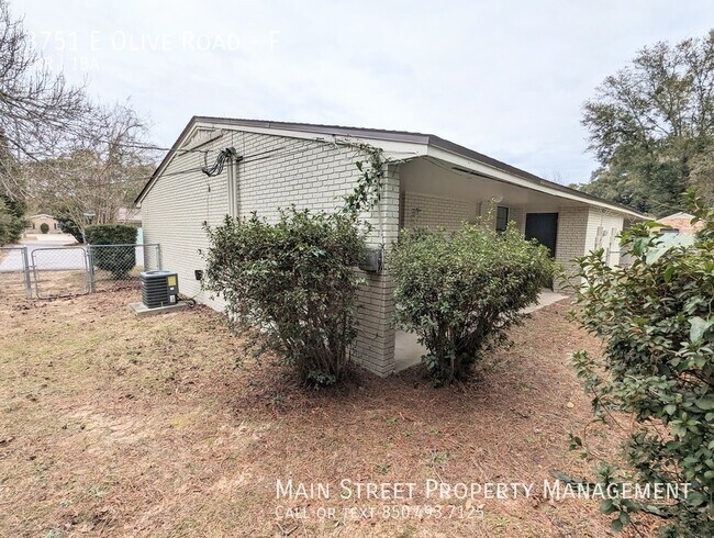 Building Photo - 3751 E Olive Road #F