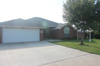 Building Photo - 1705 Tiffani Ln