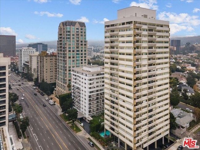 Foto del edificio - 10701 Wilshire Blvd
