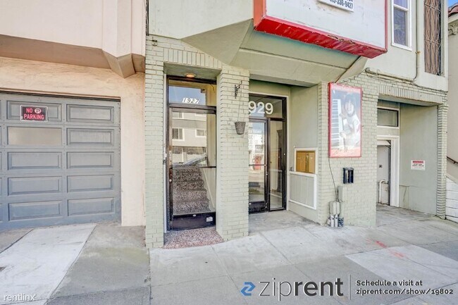 Building Photo - 4 br, 3 bath Triplex - 1927 Taraval Street...